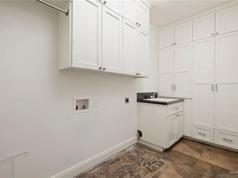 3713 Ida St — Photo 22