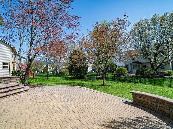 2nd image of 5095 Highland Meadows Dr