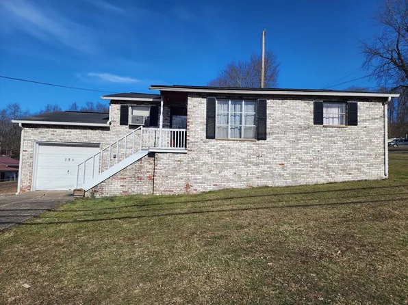 384 Maple Fork Rd, Mount Hope, WV 25880