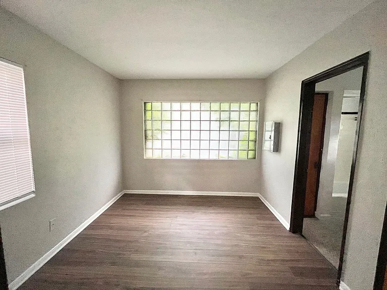 112 Shepherd Ave — Photo 13