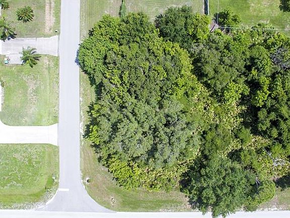 2nd image of 19200 Edgewater Dr