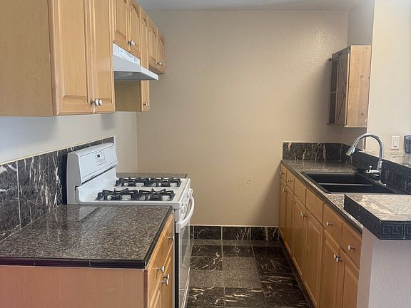 5th image of 15237 Santa Gertrudes Ave Unit 206