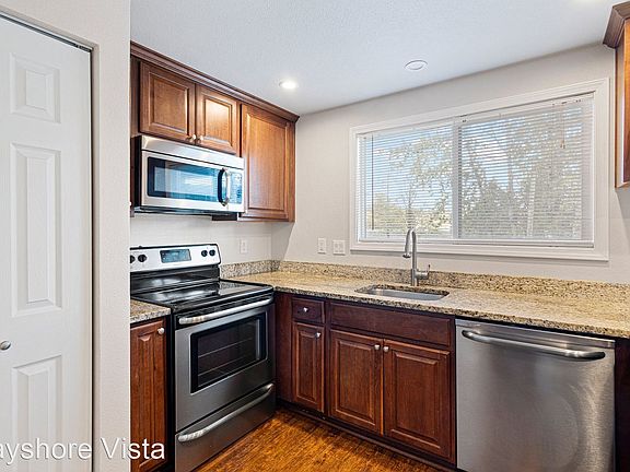 3rd image of 11615 91st Ln NE APT 2