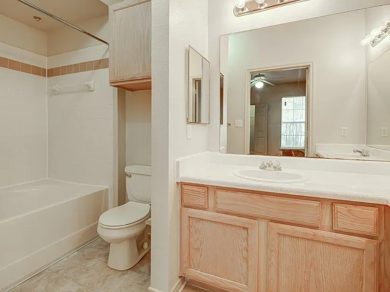 Audubon Lake Apartment Homes — Photo 7