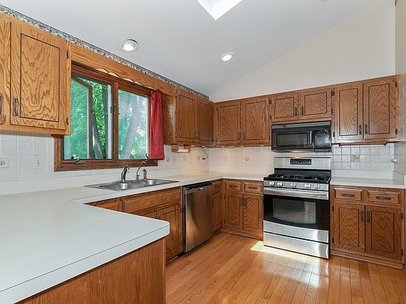 4th image of 0N776 Knollwood Dr