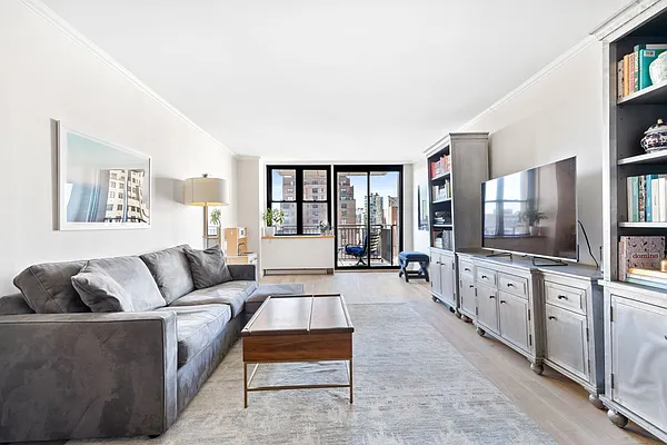 Sold by Compass | media 2