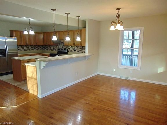 4th image of 3677 Glenwood Blvd