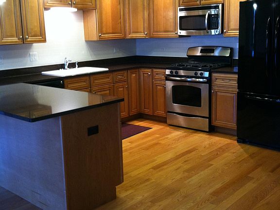 2nd image of 5661 W Higgins Ave #2A