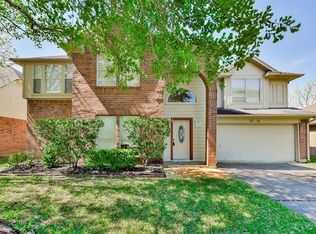 1826 Oak Valley Dr, Kemah, TX 77565