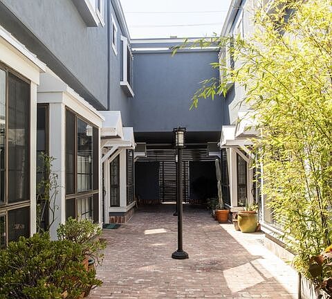 2nd image of 36 Navy St APT 9