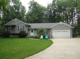 28817 Cedarama Dr, Marcellus, MI 49067