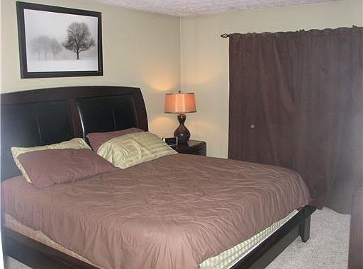 4th image of 1747 Bushwood Ln