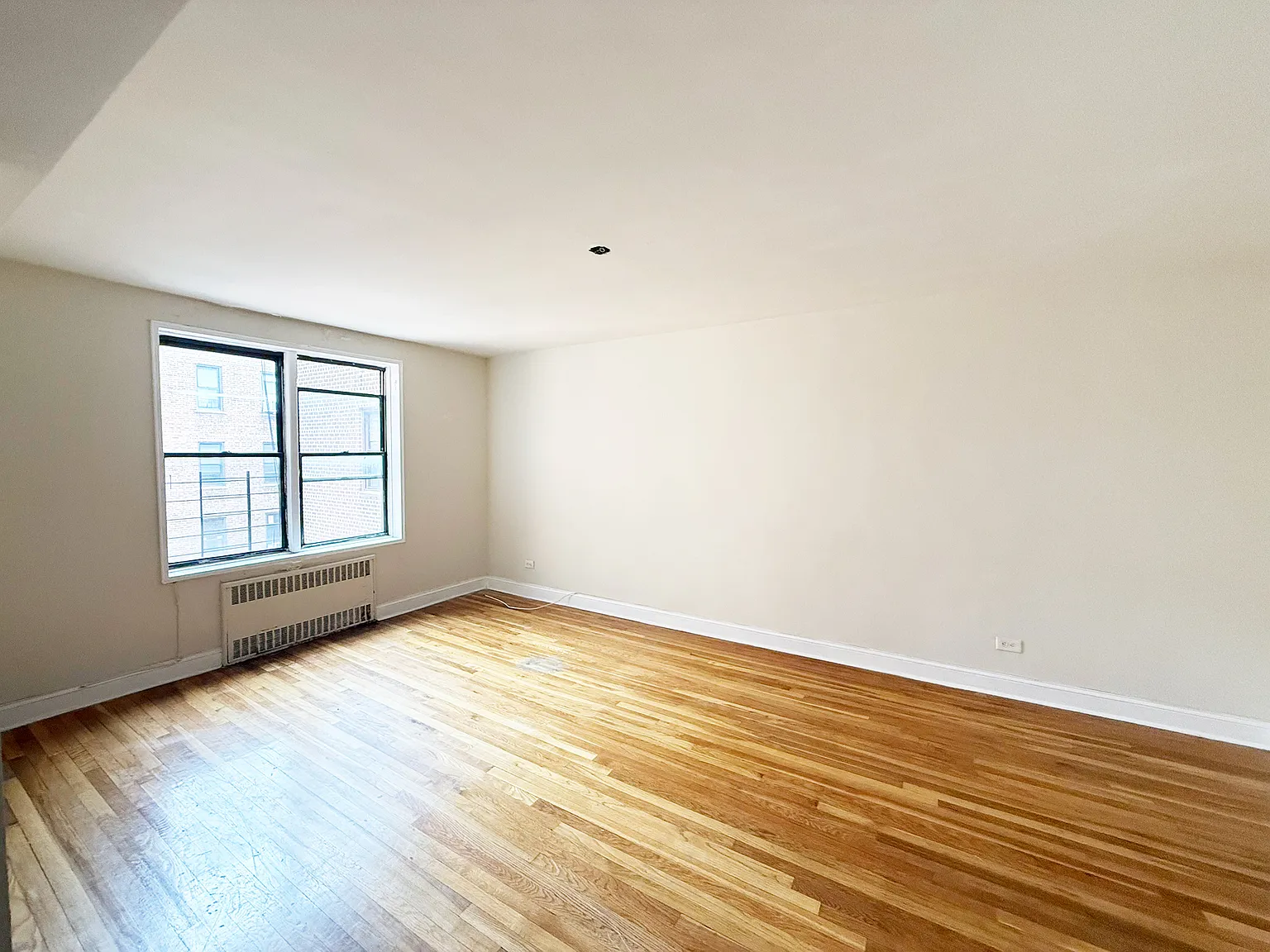 175 Hawthorne Street — Photo 4