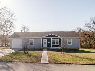1121 N 6th St, Atchison, KS, 66002