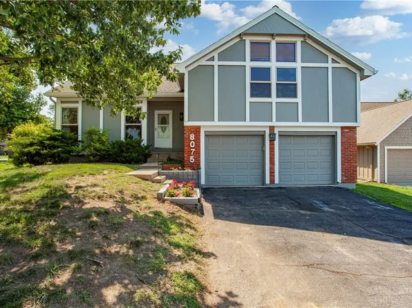 8075 Colony Ln, Lenexa, KS 66215