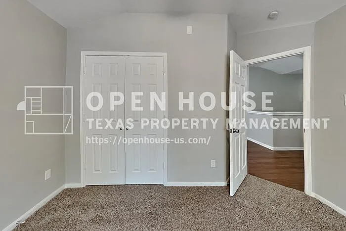 5803 Village Grove Dr — Photo 13