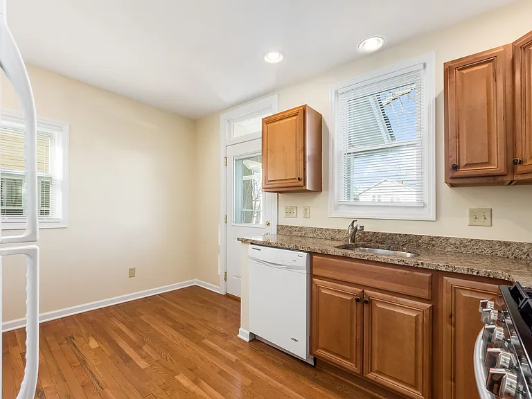 52 W Weber Rd — Photo 15