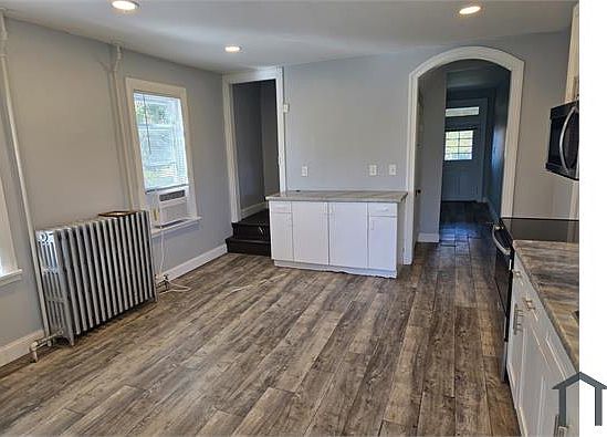 5th image of 2215 N Main St