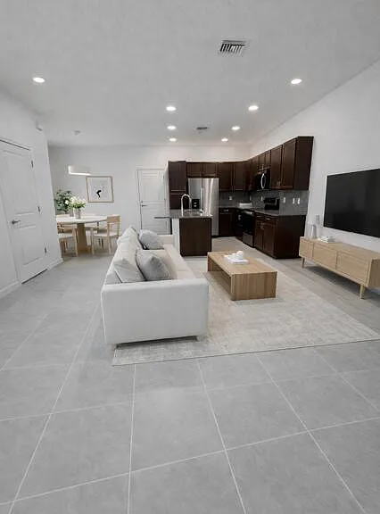 4394 S Longwood Lake Sq — Photo 5