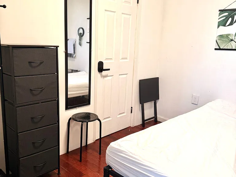 Micro Room + Private Bath