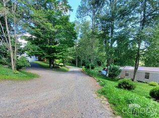30 Little Rock Rd, Newland, NC 28657