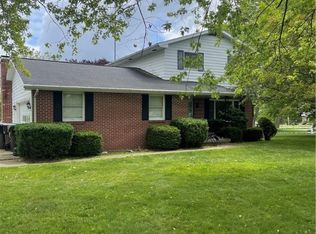 5049 Lamor Rd, Hermitage, PA 16148
