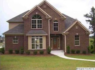 802 Pullman Ln, Fultondale, AL 35068