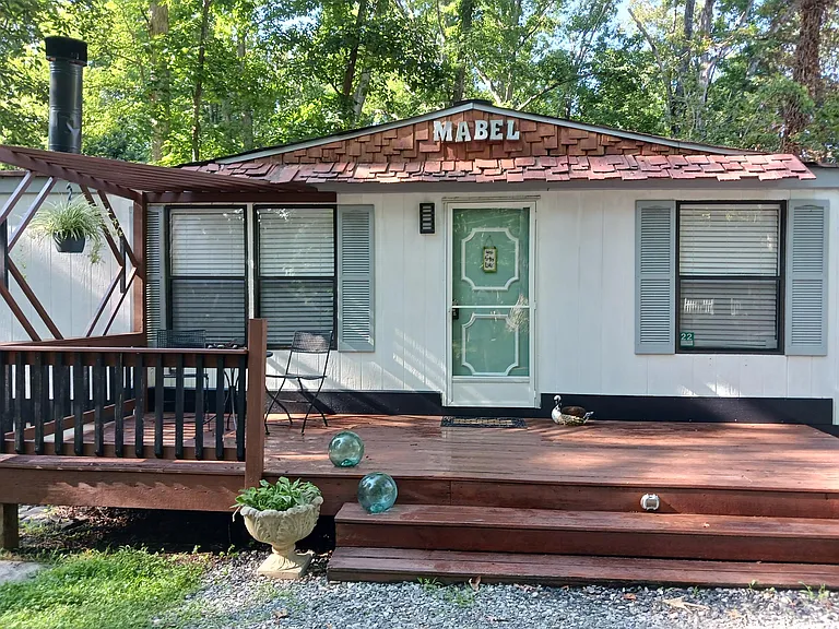 6300 Reives Rd — Photo 3
