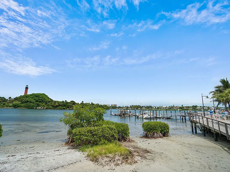 106 Ocean Breeze Dr — Photo 49