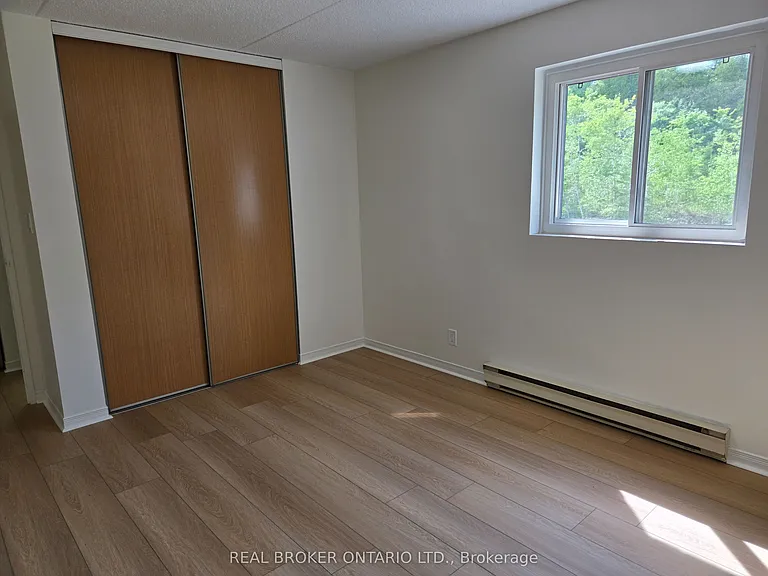 15 Wellington St #124-14 — Photo 9