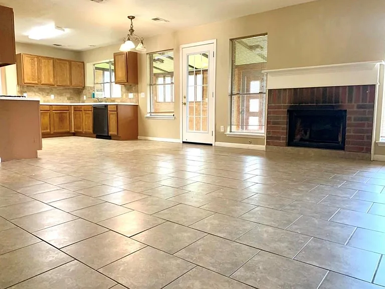 20615 Valley Wells Dr — Photo 3