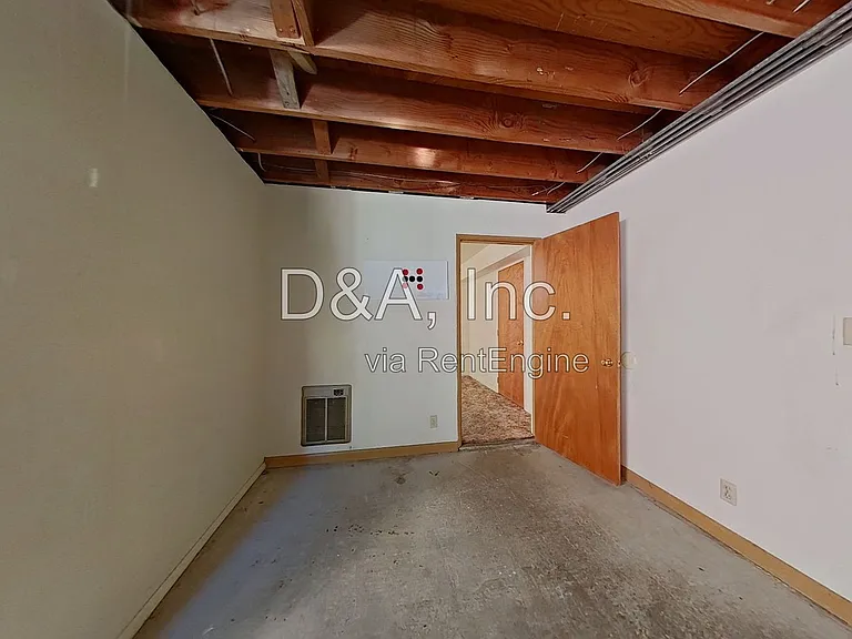 731 NW 15th St — Photo 11