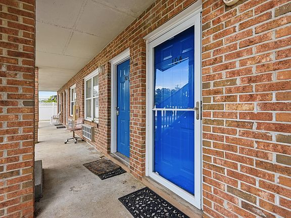 2nd image of 804 12th Ave. S #104
