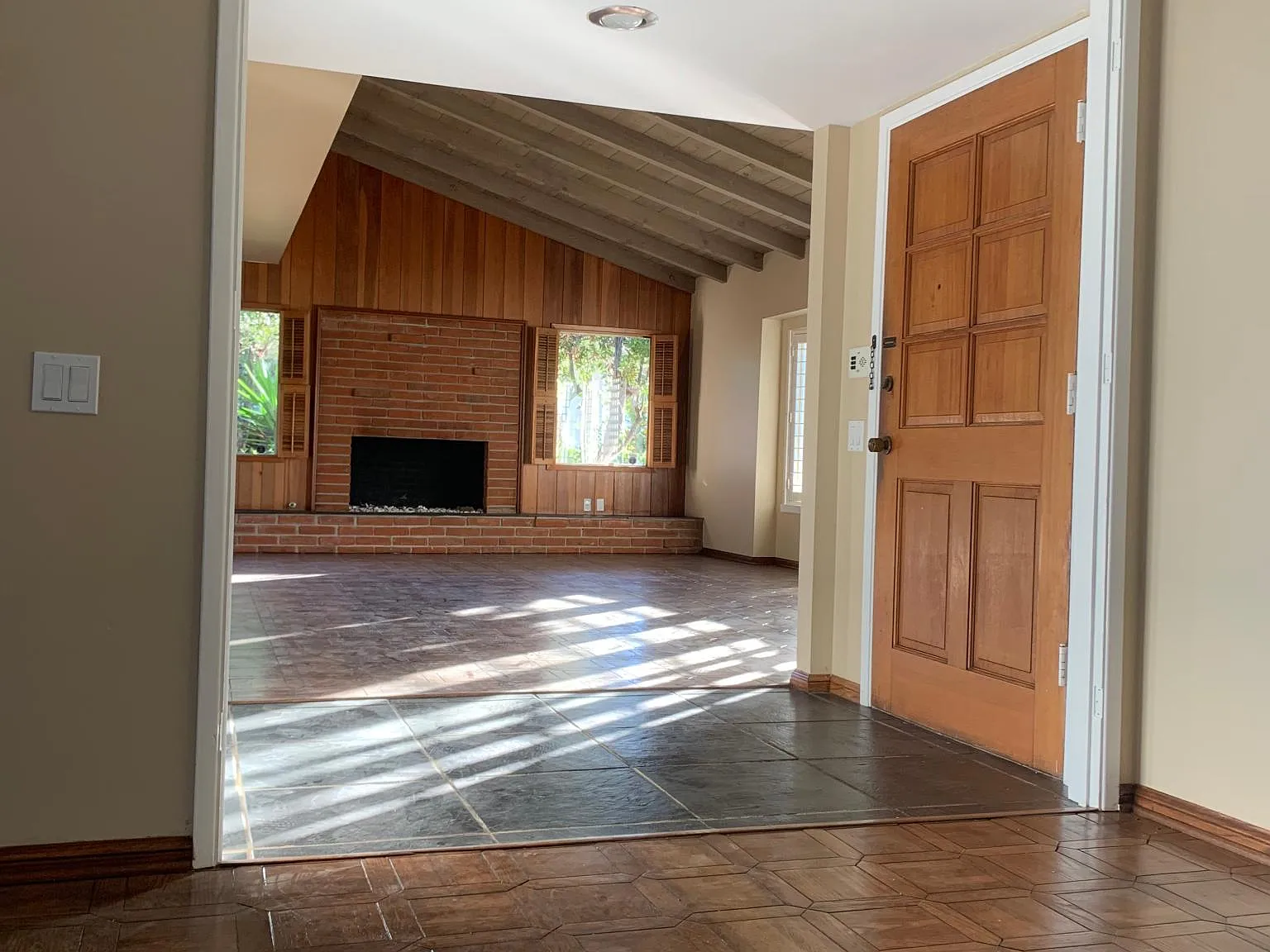 3 bed, 2123 sqft, $7,375 — Photo 4