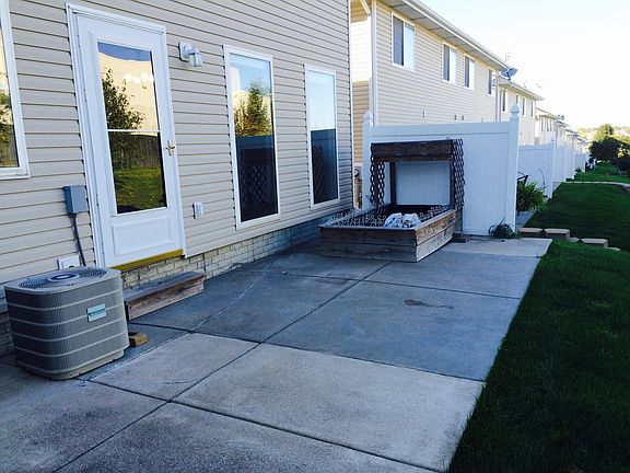 5th image of 1612 Sawyer St