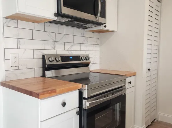 1824 S Clyde Morris Blvd #19, Daytona Beach, FL 32119