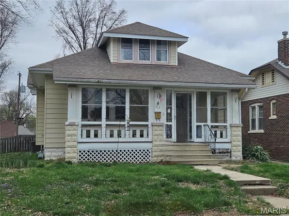317 N 37th St, Belleville, IL 62226