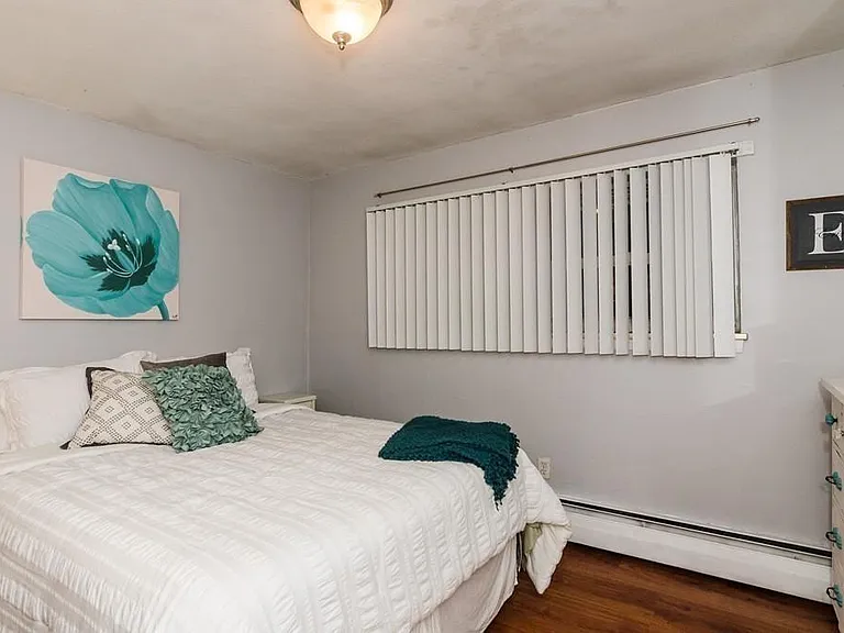 10 Commonwealth Ct #2 — Photo 8