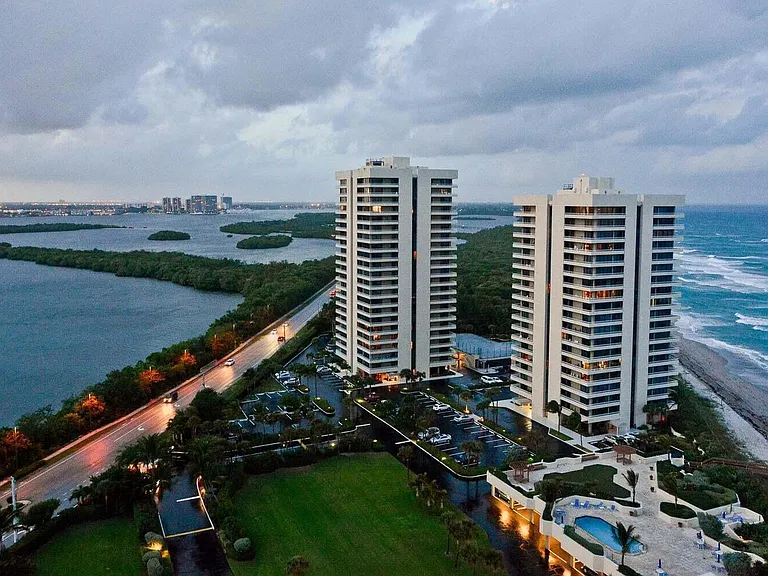 5540 N Ocean Dr #8C — Photo 2