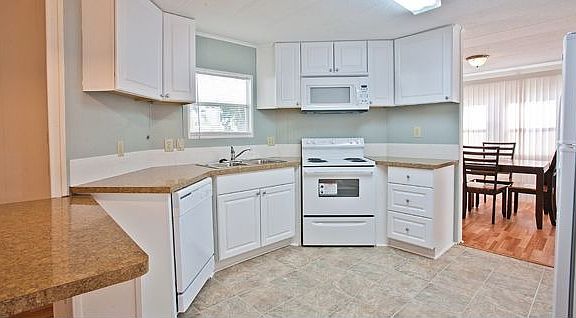 5th image of 651 SW 117th Way #27-13