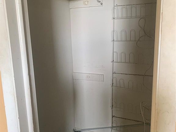 5th image of 1280 NW 43rd Avenue #303