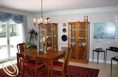 4th image of 31 Windemere Pl #21