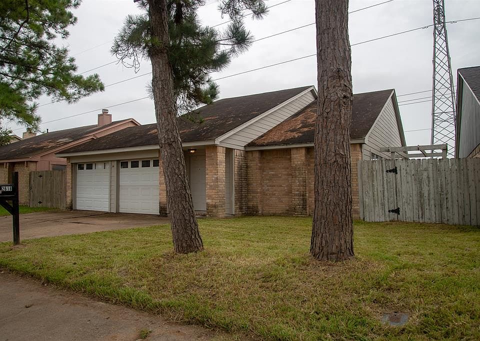 1st image of 2618 Creekway Cir