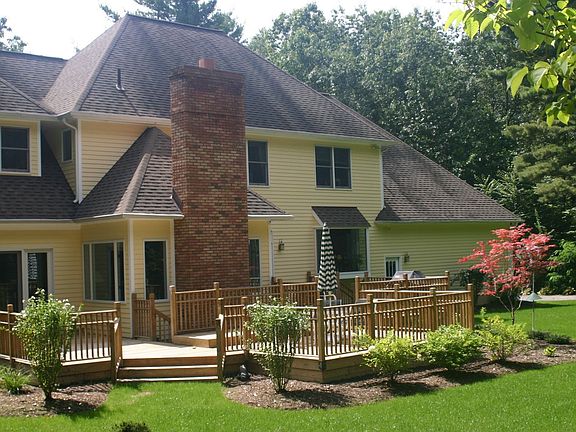 4th image of 23 Beacon Hill Dr