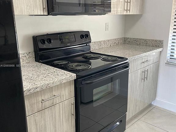 5th image of 13808 SW 54th St #0