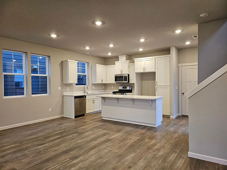 4112 SE 83rd Ave — Photo 4
