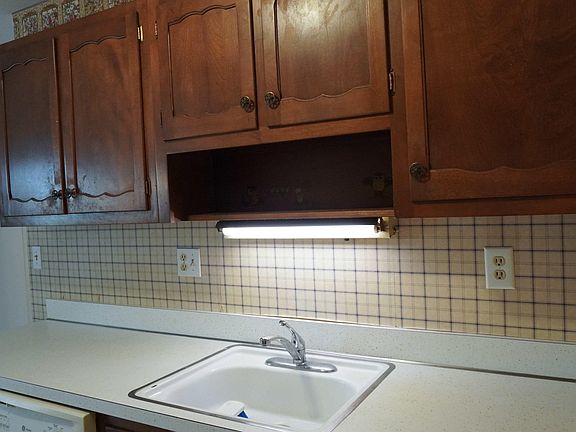 3rd image of 709A Plymouth Dr #1001