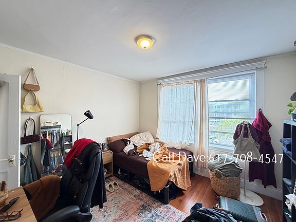 4th image of 518 Cambridge St APT 4