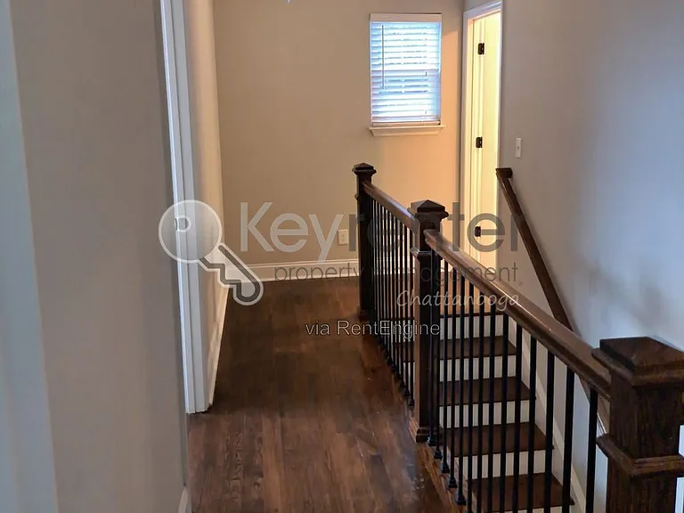 3583 Crompton St — Photo 11