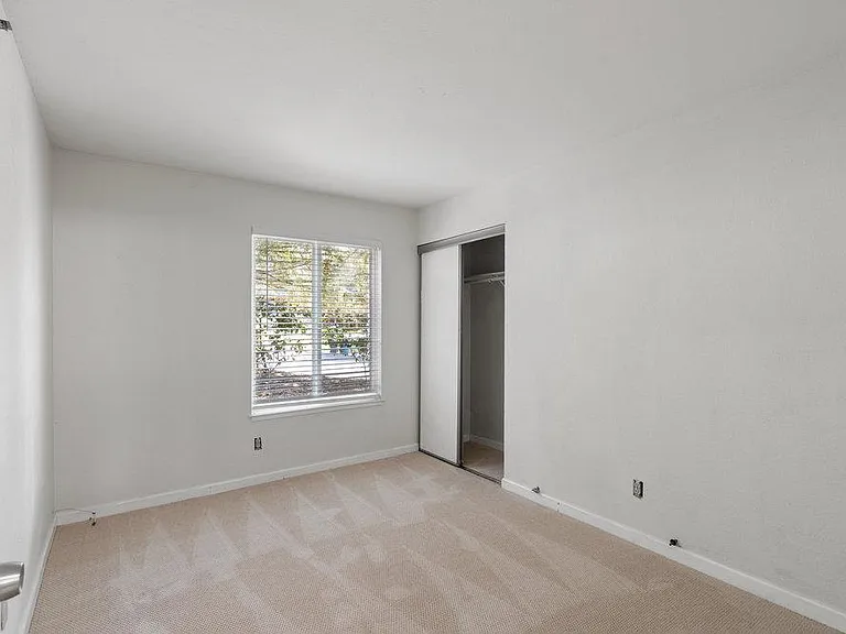 29588 Vanderbilt St #113 — Photo 6